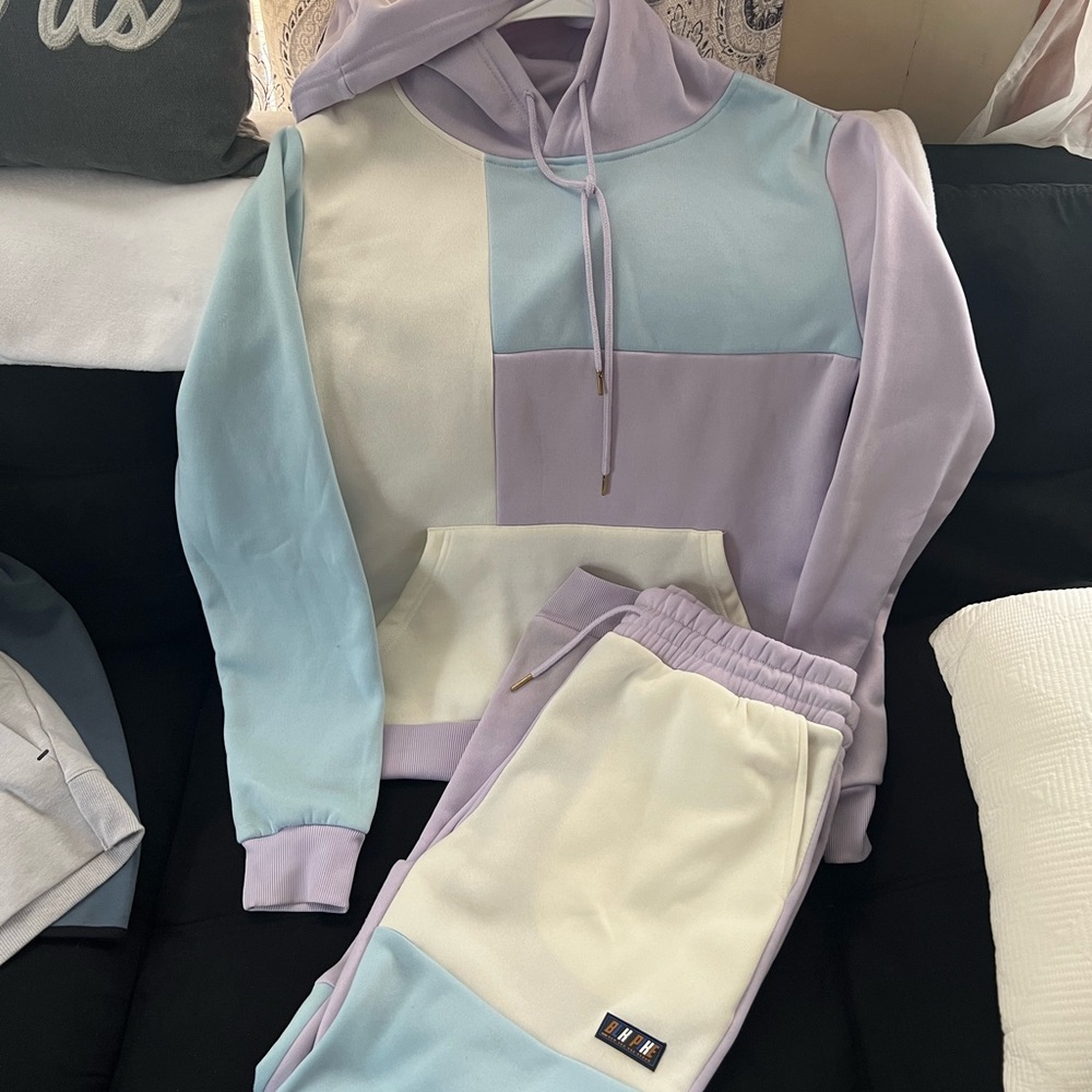 Color Block Sweatsuit